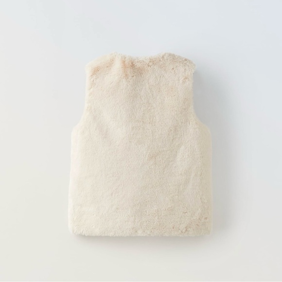 Zara Kids Faux Fur Vest with Snap button Closure size 8-9 - Picture 3 of 11
